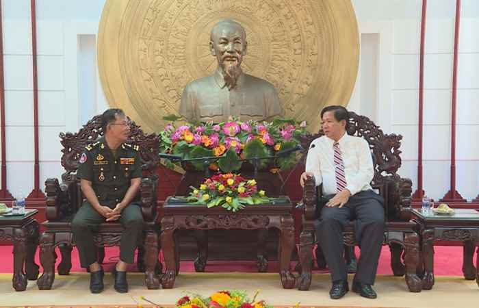 Tỉnh ủy Sóc Trăng tiếp đoàn công tác của Tiểu khu Kép Vương quốc Campuchia