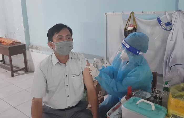 TP. Sóc Trăng tiêm bổ sung trên 13.000 liều vaccine phòng COVID-19 
