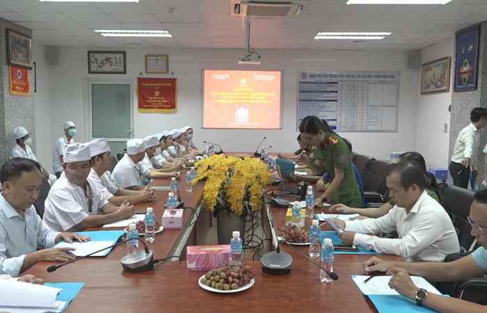 TP. Sóc Trăng triển khai thí điểm Mô hình thông báo lưu trú qua phần mềm ASM tại Bệnh viện Đa khoa tỉnh  