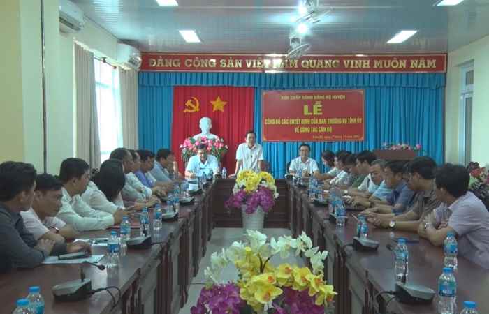 Công bố các Quyết định của Ban Thường vụ Tỉnh ủy Sóc Trăng về công tác cán bộ tại huyện Trần Đề