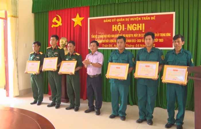 100% lực lượng thường trực huyện Trần Đề được huấn luyện