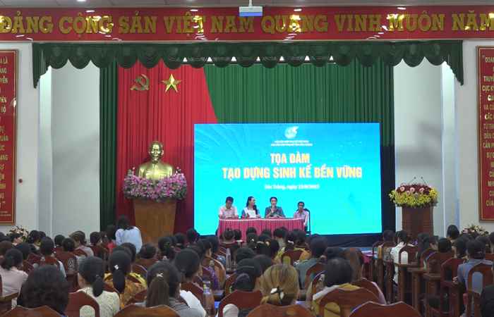 Long Phú: Trung ương Hội LHPN Việt Nam truyền thông về giảm nghèo 