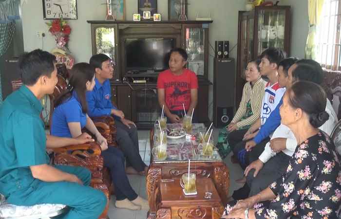 Tuổi trẻ Mỹ Tú sẵn sàng lên đường nhập ngũ