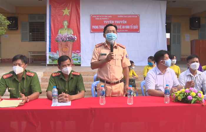 Thị xã Vĩnh Châu: Tuyên truyền An toàn giao thông cho học sinh  