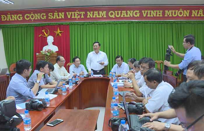 UBND tỉnh họp báo vụ án sản xuất và mua bán xăng giả của Công ty TNHH Mỹ Hưng do ông Trịnh Sướng làm Chủ tịch Hội đồng quản trị 