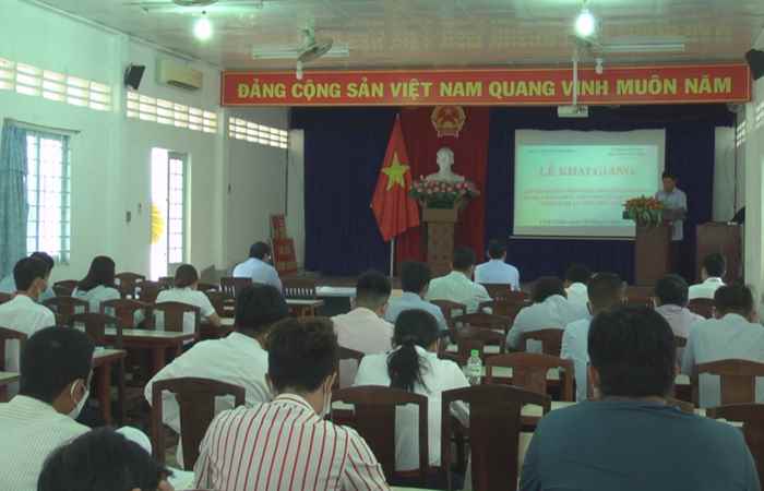Vĩnh Châu bồi dưỡng kiến thức Dân tộc cho cán bộ, công chức, viên chức