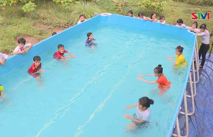 Xã hội hóa đưa hồ bơi vào trường học